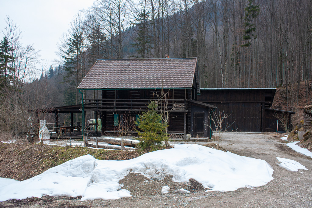 Jagdhaus (Lackenhütte) im Effertsbachtal (Foto: © Andreas Bohren)